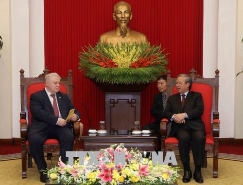 Во Вьетнаме с рабочим визитом находится делегация «Справедливой России» в Госдуме