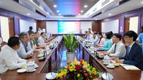 Район Фунюан активизирует сотрудничество с городом Санкт-Петербург