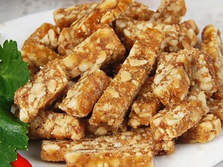 ស្កគ្រាប់សណ្តែកដី-ជាម្ហូបប្រជាបីយរបស់ជនវៀតណាម