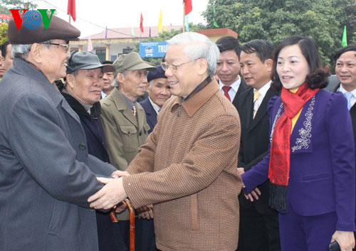 Генсек ЦК КПВ Нгуен Фу Чонг посетил провинцию Ниньбинь