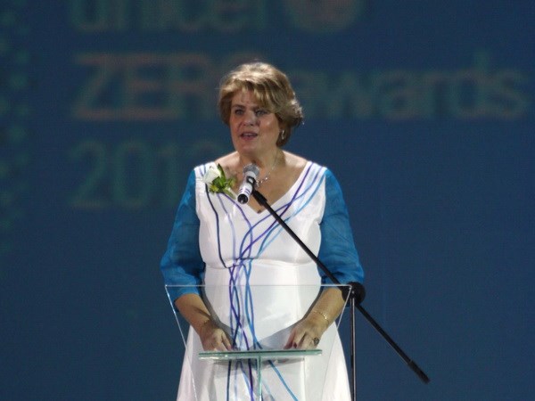 Вручена памятная медаль руководителю представительства ЮНИСЕФ во Вьетнаме