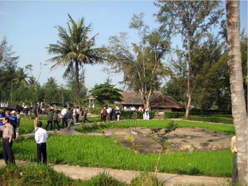 Около 70 тысяч человек посетили Шонми провинции Куангнгай