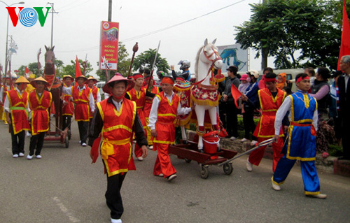 День поминовения королей Хунгов способствует укреплению национального единства