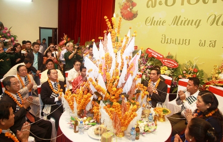 В Ханое встретили традиционный новогодний праздник Лаоса Бун Пимаи