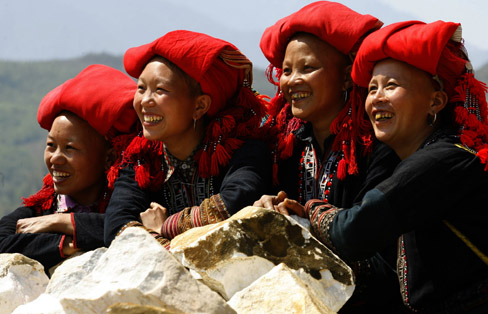 Выполнение политики и законов по ликвидации бедности в отношении малых народностей