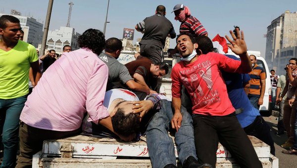 Египетский суд приговорил 42 сторонника Мурси к тюремному заключению