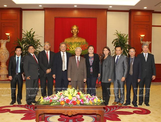 Во Вьетнаме с визитом находится генеральный секретарь партии труда Мексики