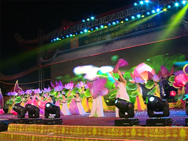 В рамках праздника Весак 2014 прошла художественная программа «Лотос в душе Будды»