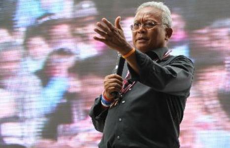 Таиланд: Лидер демонстрантов прекратит акции протеста если не соберет достаточного числа участников