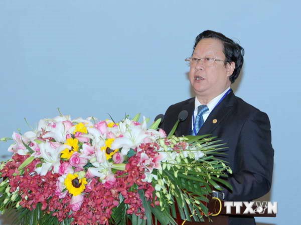 Вручена Ву Суан Хонгу памятная медаль РФ «За мир, дружбу и сотрудничество»