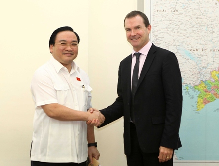 Вице-премьер СРВ Хоанг Чунг Хай принял генсека Конвенции СИТЕС