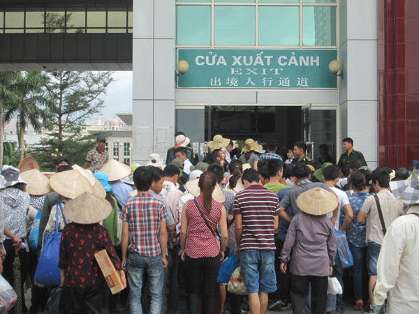 Экспортно-импортная деятельность на КПП провинции Лаокай оживляется