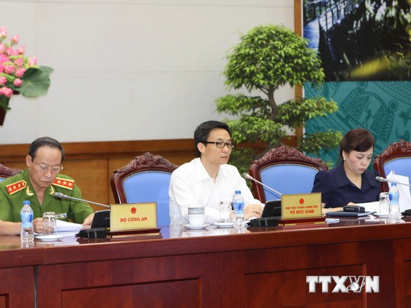 Вице-премьер Ву Дык Дам: привлечение средств в обществе для профилактики и борьбы с ВИЧ/СПИДом