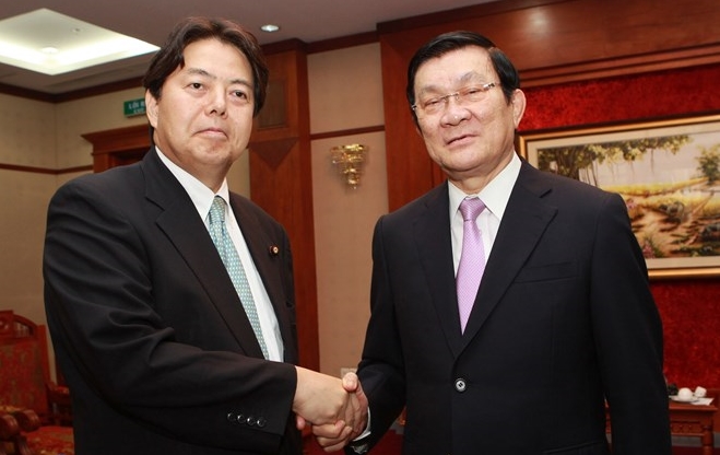 Президент СРВ принял министра сельского хозяйства, лесных угодий и рыбного промысла Японии