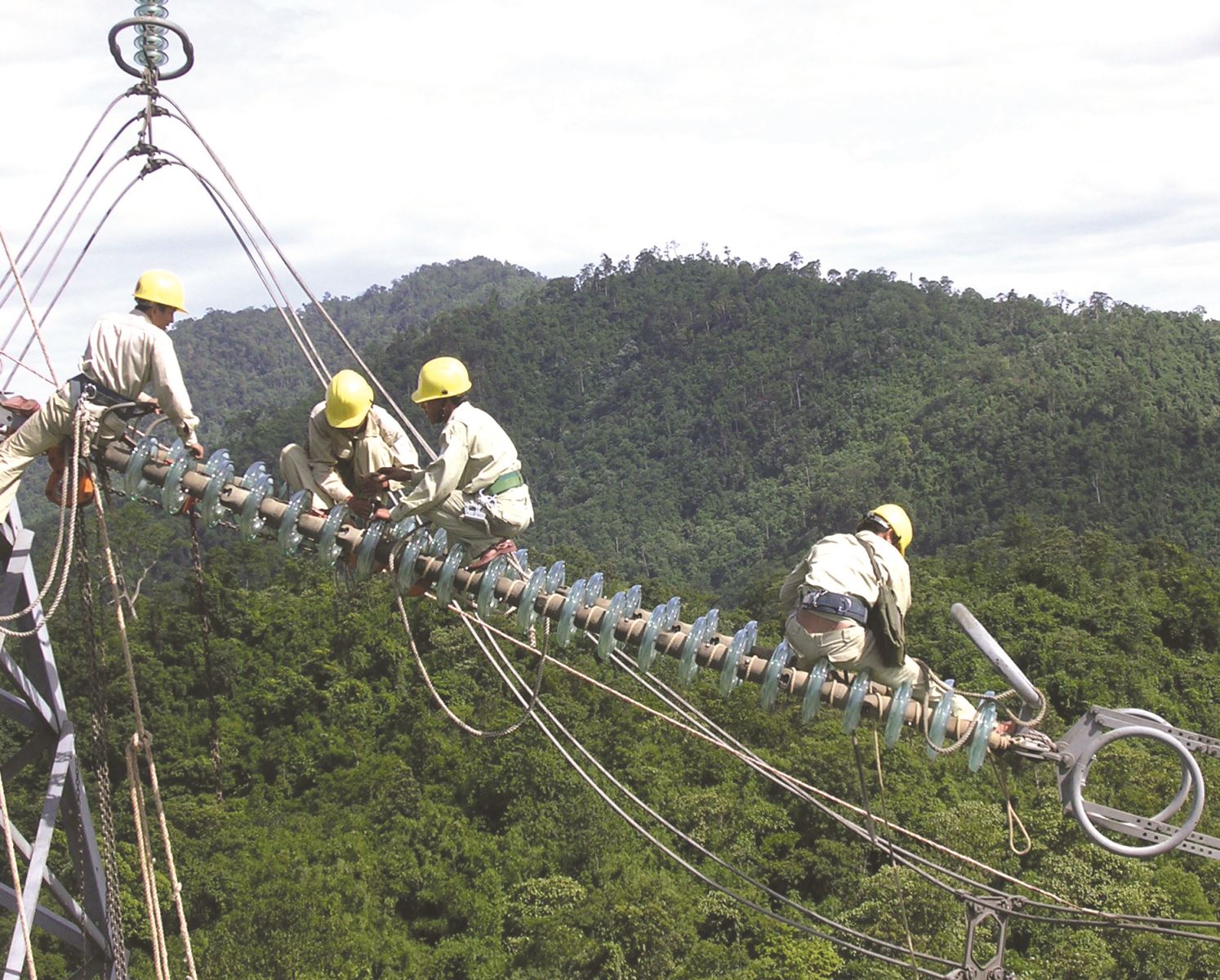 Проекты развития системы электроснабжения в островных уездах Вьетнама
