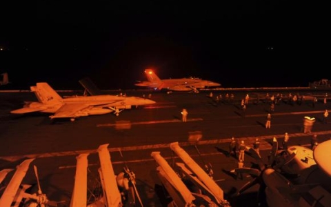 Международная коалиция по борьбе с ИГ усиливает авиаудары по Сирии