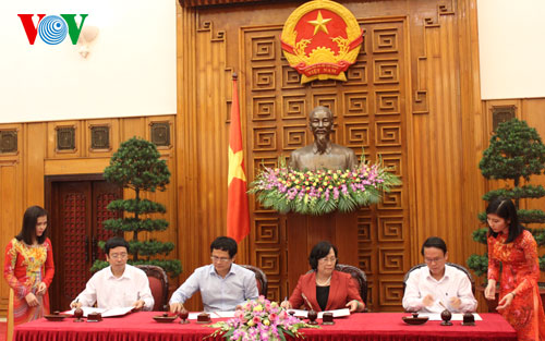 Расширение сотрудничества в борьбе со СПИДом, наркоманией и проституцией