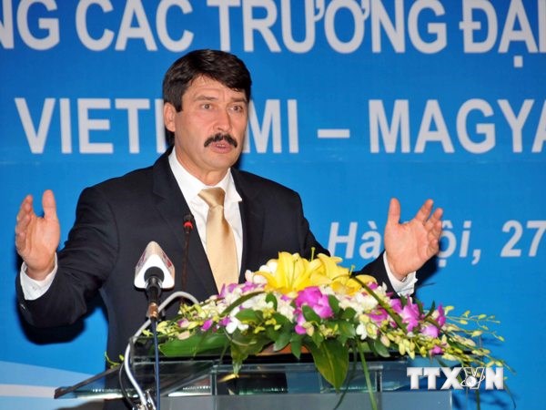 В Ханое прошла первая конференция ректоров вьетнамских и венгерских вузов