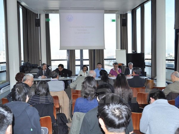 Во Франции состоялся круглый стол «Автономность в высшем образовании»