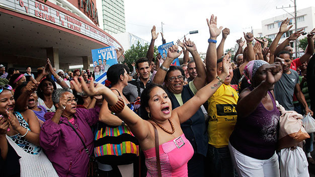 Мировое сообщество одобряет нормализацию отношений между США и Кубой