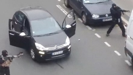 Французское сатирическое издание «Le Canard Enchaine» находится под террористической угрозой