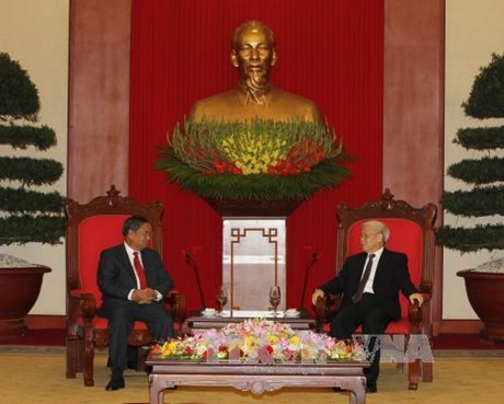 Генсек ЦК КПВ принял делегацию Организационного отдела ЦК НРПЛ