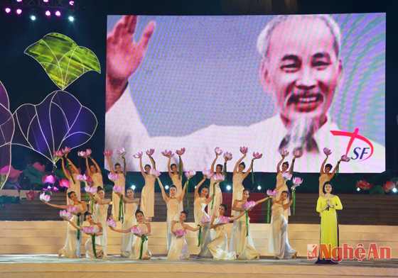 В провинции Нгеан открылся Праздник деревни Шен-2015