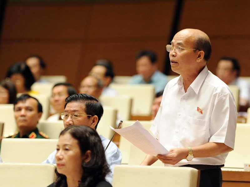 Депутаты НС СРВ обсудили социально-экономическое положение страны за первые месяцы 2015 года