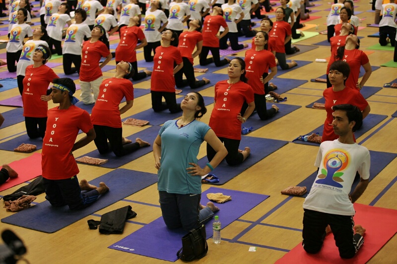 Во Вьетнаме отмечают Международный день йоги