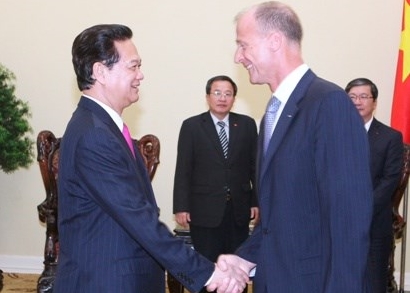 Премьер Вьетнама Нгуен Тан Зунг принял гендиректора Airbus