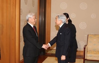 Японский император Акихито принял генсека ЦК КПВ Нгуен Фу Чонга