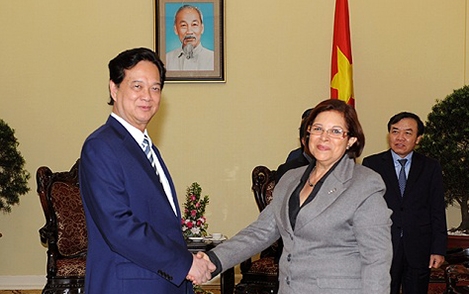 Премьер Вьетнама принял министра финансов и цен Кубы