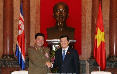Президент СРВ принял министра народных вооружённых сил КНДР