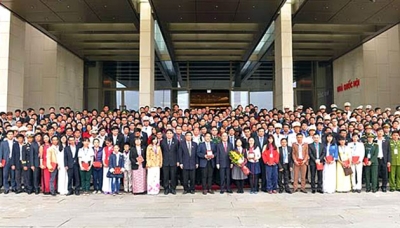 Нгуен Шинь Хунг встретился с участниками 2-го съезда молодых вьетнамских талантов