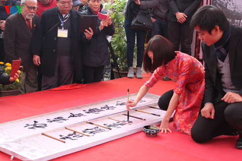 В Ханое проходят культурно-художественные мероприятия в честь Нового года по лунному календарю
