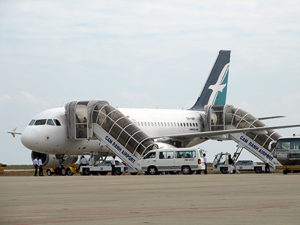 С начала Тэта в аэропорту Камрань осуществились 182 международных рейса