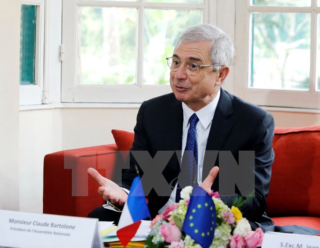 Глава НС Франции: в дальнейшем увеличивать присутствие французских предприятий во Вьетнаме