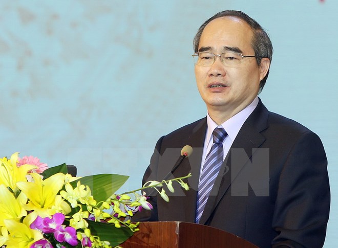 Нгуен Тхиен Нян поздравил католиков и протестантов страны с наступающим Рождеством