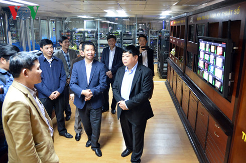 Гендиректор радио «Голос Вьетнама» поздравил работников своего радио с Новым годом