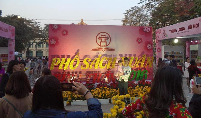 В Ханое будет открыта книжная улица, посвящённая году Огненного петуха