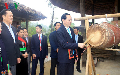 Президент СРВ: необходимо сохранять и разивать культурные традиции народа