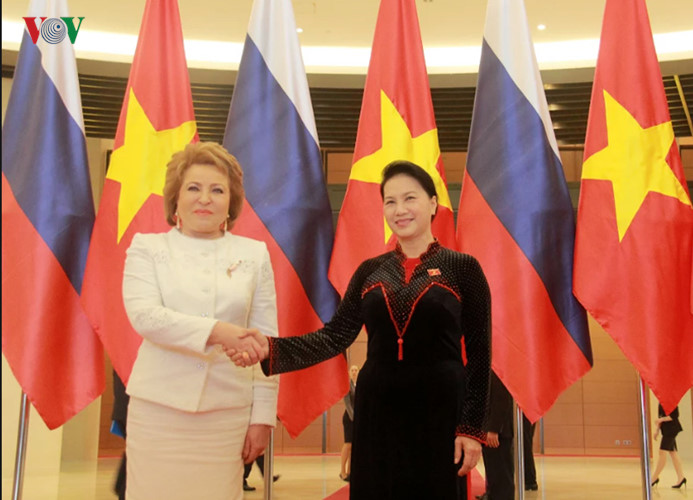 Парламенты СРВ и РФ активизируют взаимодействие в надзоре за выполнением договоренностей