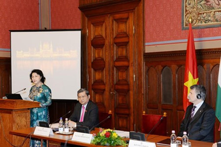 Состоялась беседа на тему «Совершенствование законодательства на фоне международной интеграции»