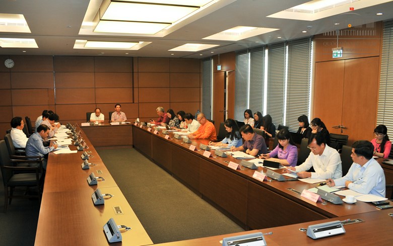 Многие депутаты парламента СРВ одобрили принятие постановления по проблеме «плохих» долгов