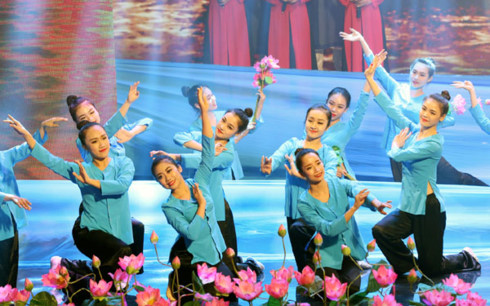 Отмечается 60-летие со дня посещения Хо Ши Мином провинции Хатинь