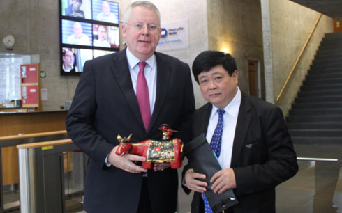 Активизация сотрудничества между радио «Голос Вьетнама» и немецкой медиакомпанией Deutsche Welle