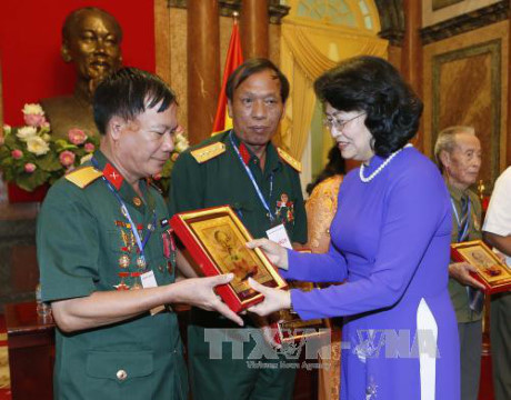 Во Вьетнаме проходят различные мероприятия в честь Дня инвалидов войны и павших фронтовиков
