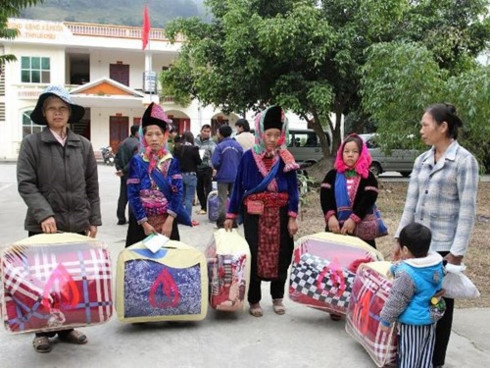 В Ханое и Хошимине проходит программа «Вместе помогаем малоимущим»