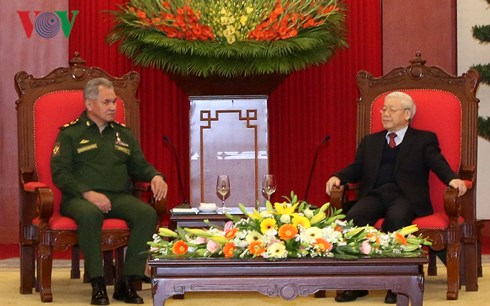 Генеральный секретарь ЦК КПВ Нгуен Фу Чонг принял министра обороны РФ