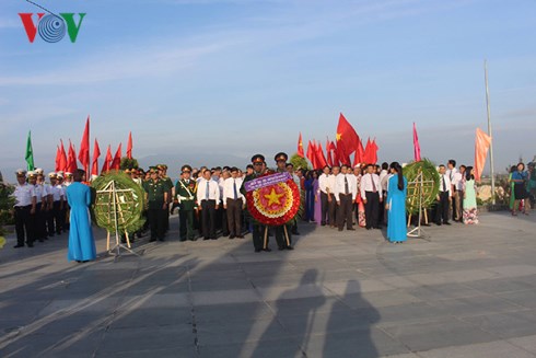 Во Вьетнаме почтили память воинов, павших на рифе Гакма